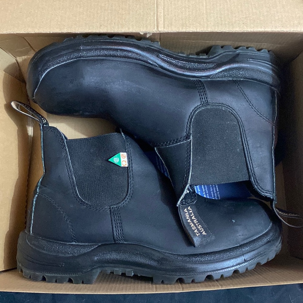 Blundstones